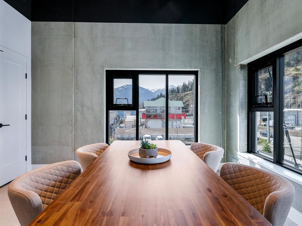 #13 – 7342 Industrial Way