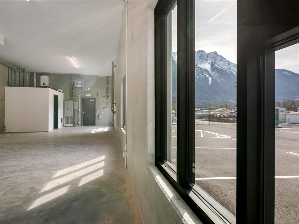 #13 – 7342 Industrial Way