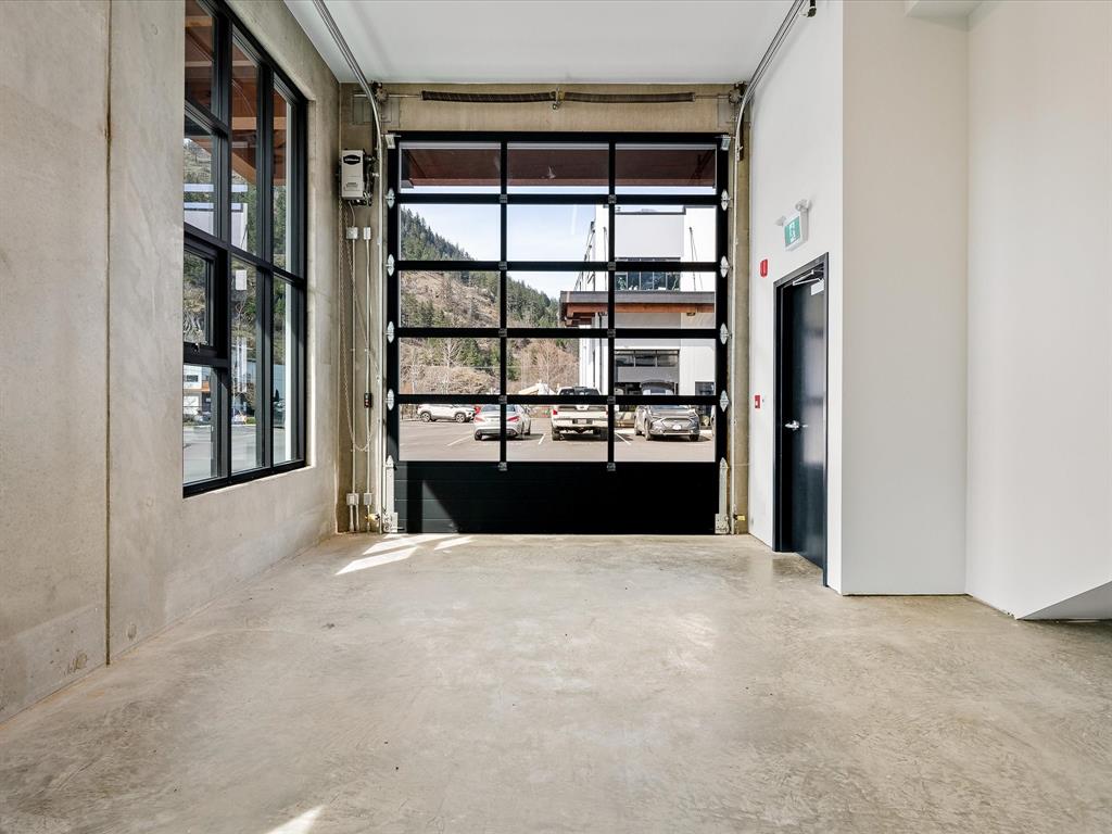 #13 – 7342 Industrial Way