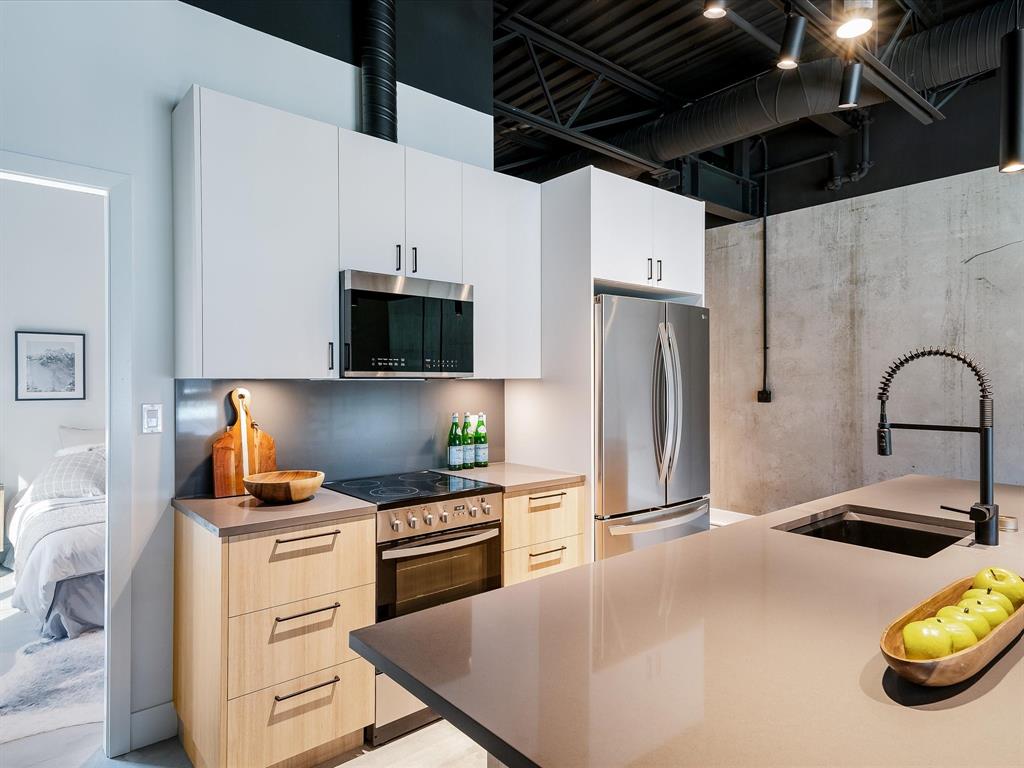 #13 – 7342 Industrial Way