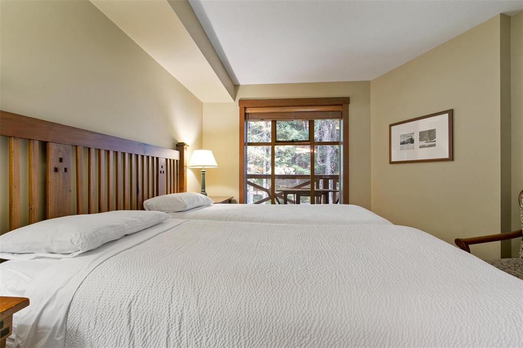 #310G2 – 4653 Blackcomb Way