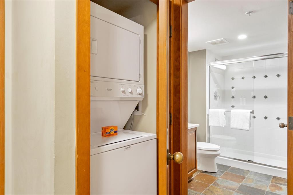 #310G2 – 4653 Blackcomb Way