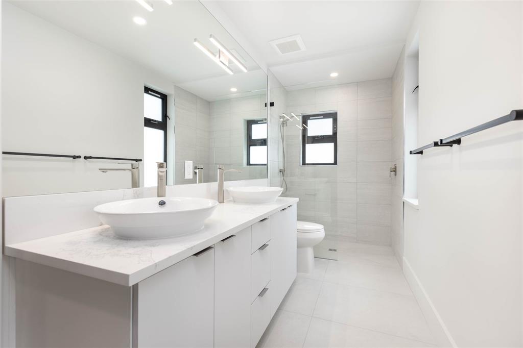 1730 River Run Place