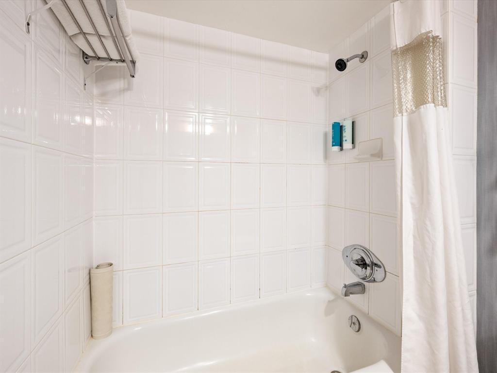 #306 – 4420 Sundial Place