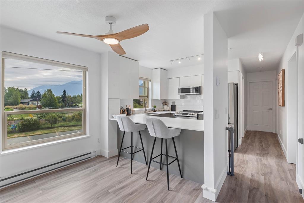 #33 – 7410 Flint Street