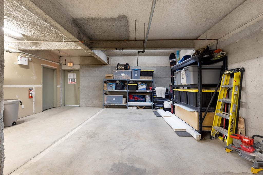 #33 – 7410 Flint Street