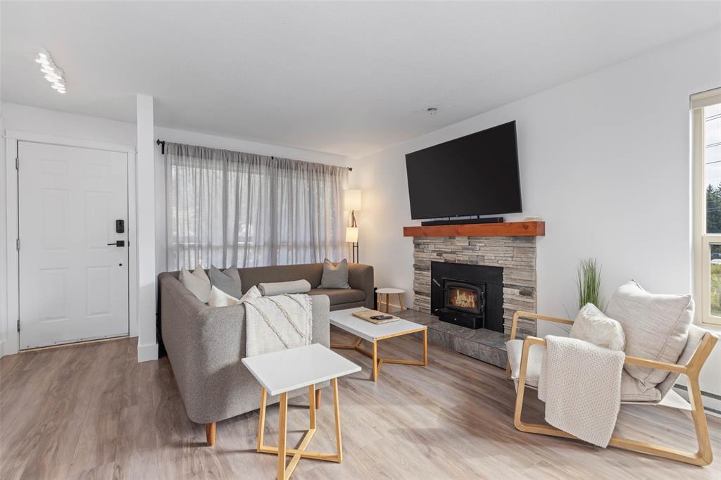 #33 – 7410 Flint Street