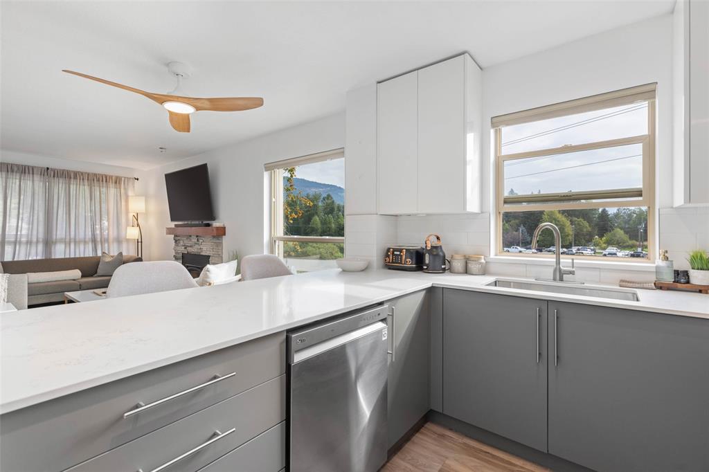 #33 – 7410 Flint Street