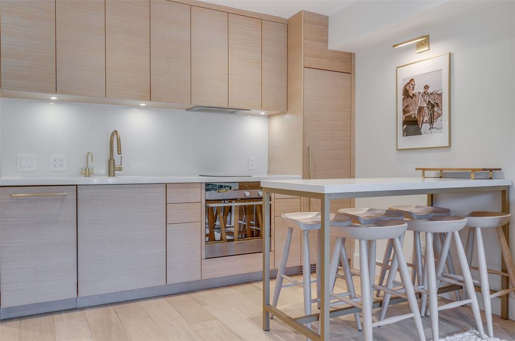 #417 – 4557 Blackcomb Way