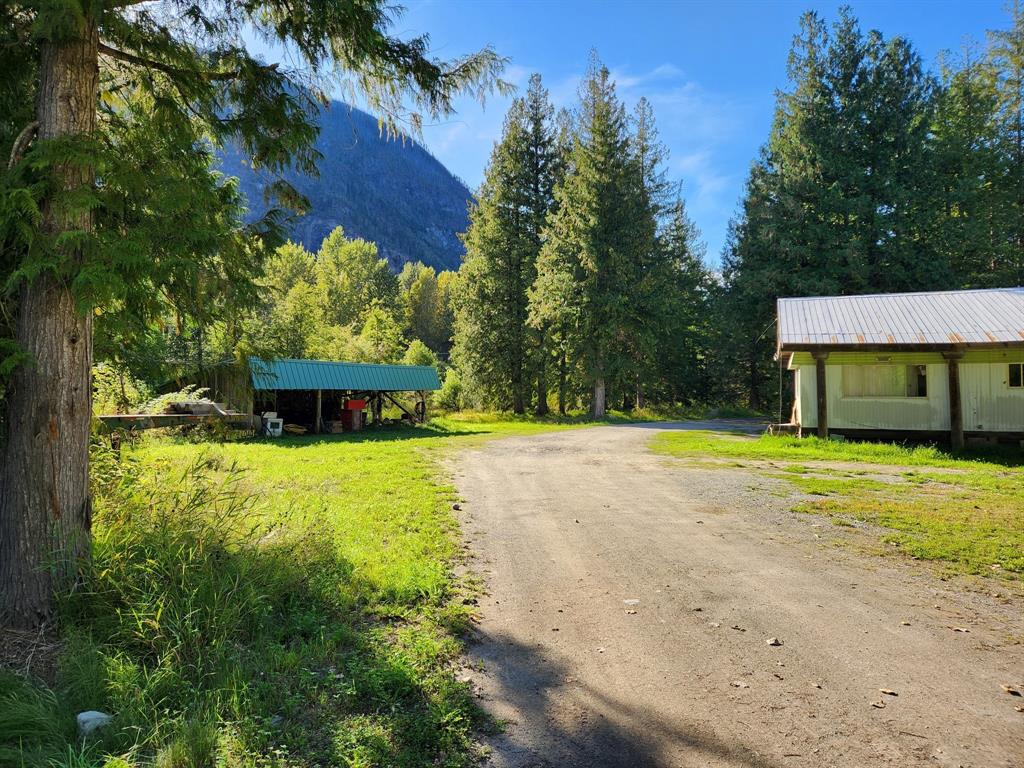 9304 Upper Lillooet River FSR