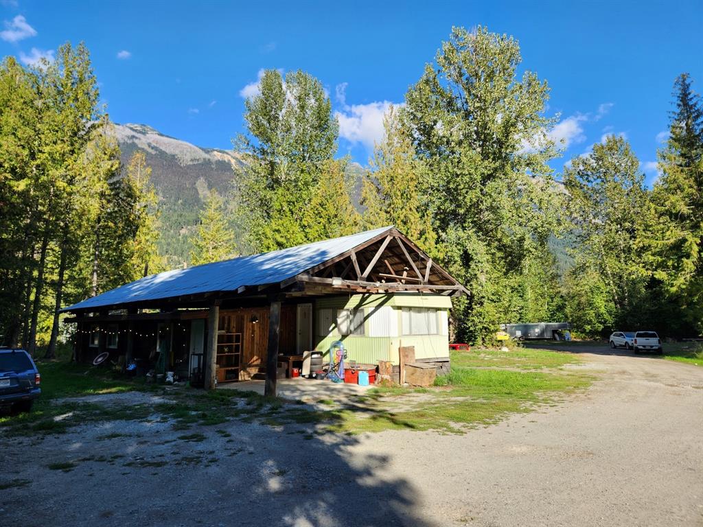 9304 Upper Lillooet River FSR