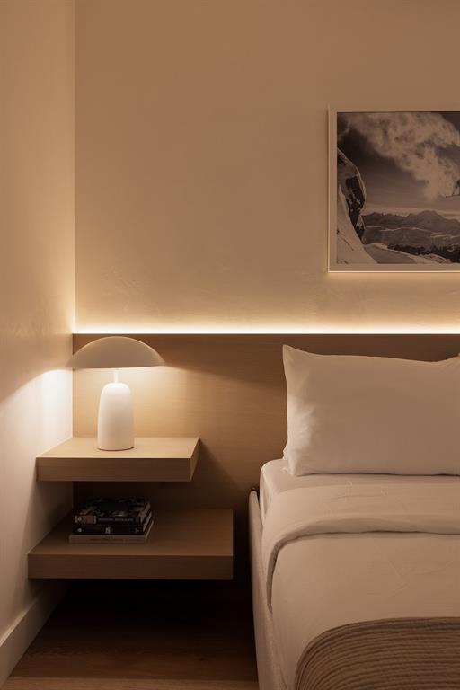 #215 – 4360 Lorimer Road