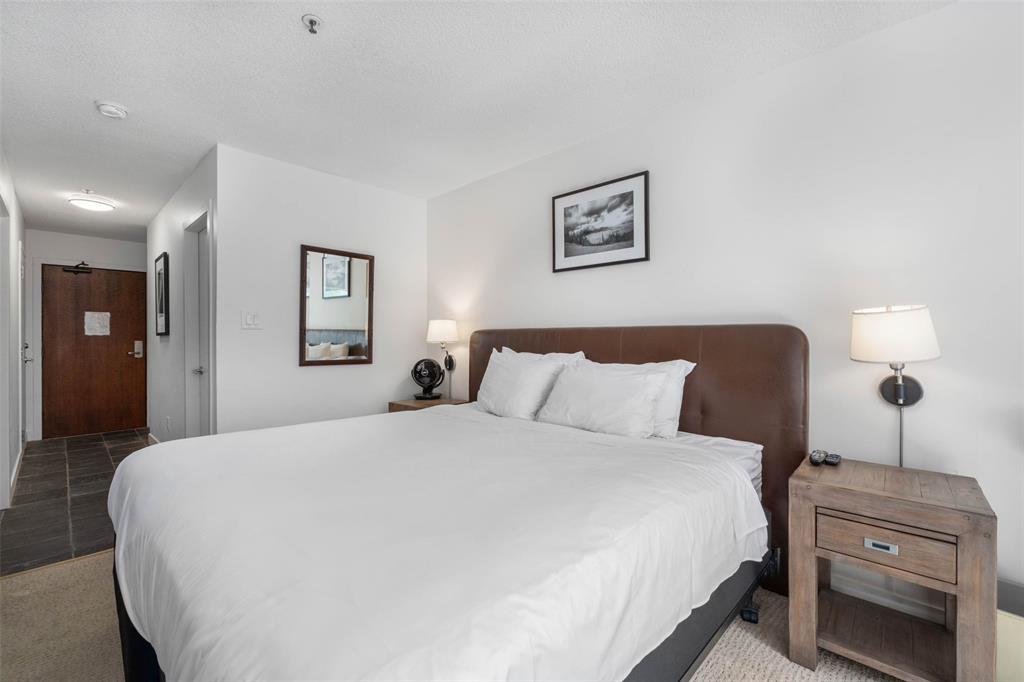 #218/219 – 4573 Chateau Boulevard