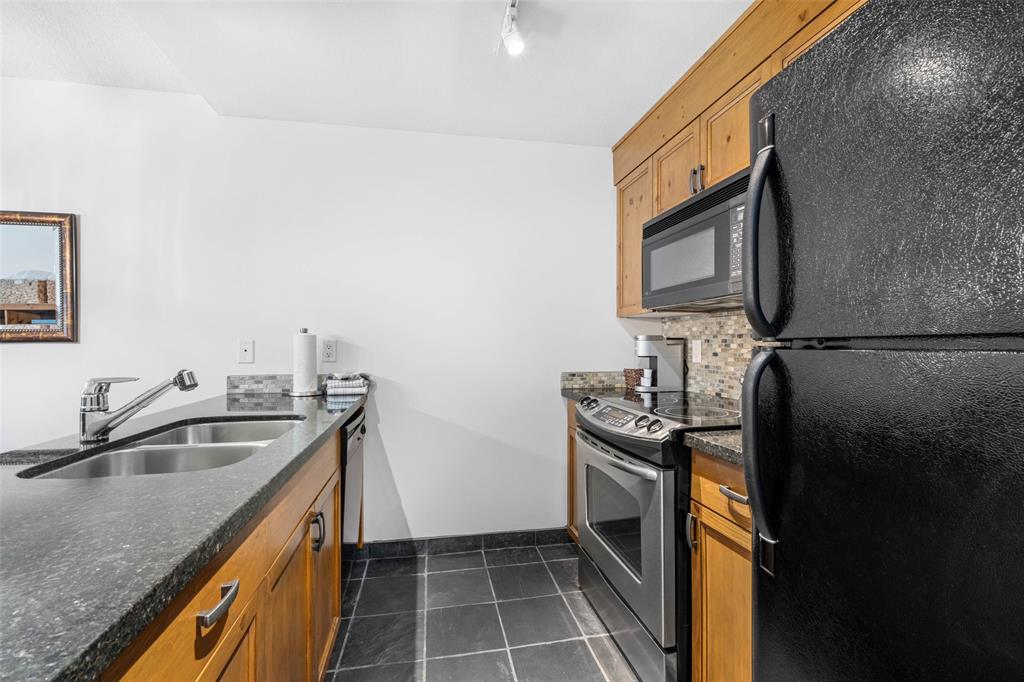 #218/219 – 4573 Chateau Boulevard