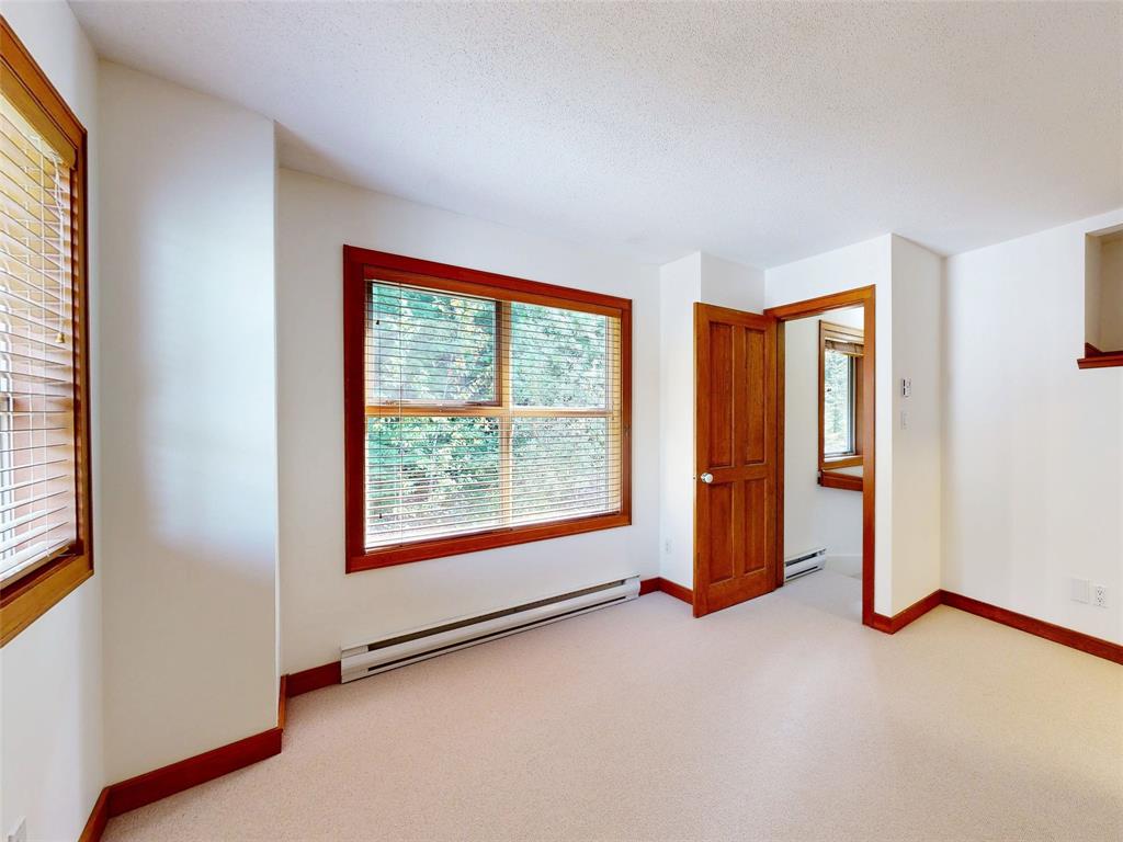 #5 – 4661 Blackcomb Way