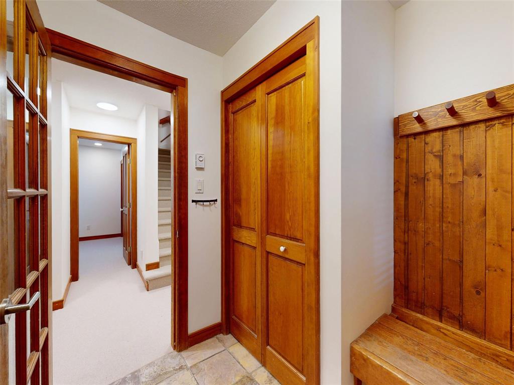 #5 – 4661 Blackcomb Way