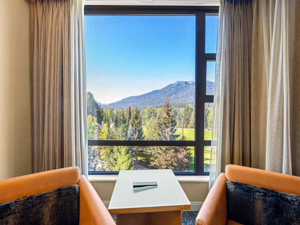 #659 – 4090 Whistler Way