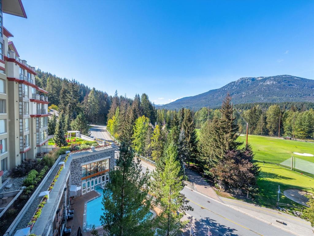 #659 – 4090 Whistler Way