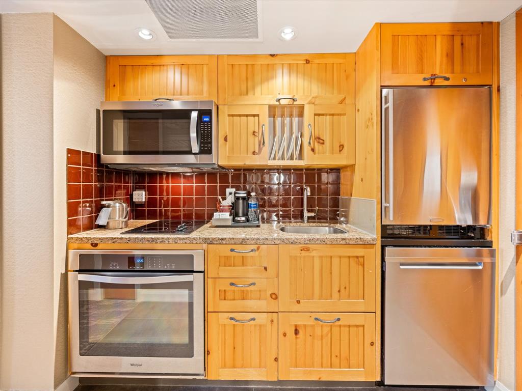 #685 – 4090 Whistler Way