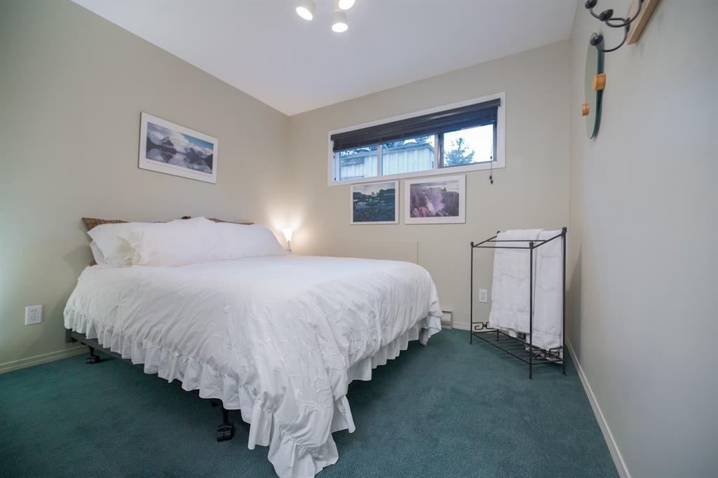 2064 Chamonix Crescent