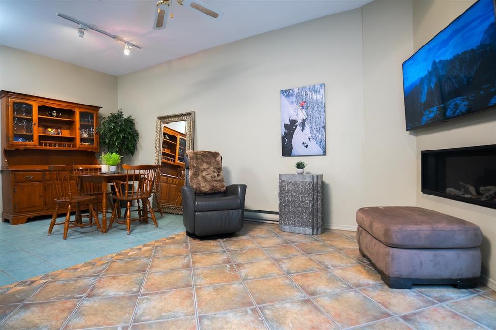 2064 Chamonix Crescent