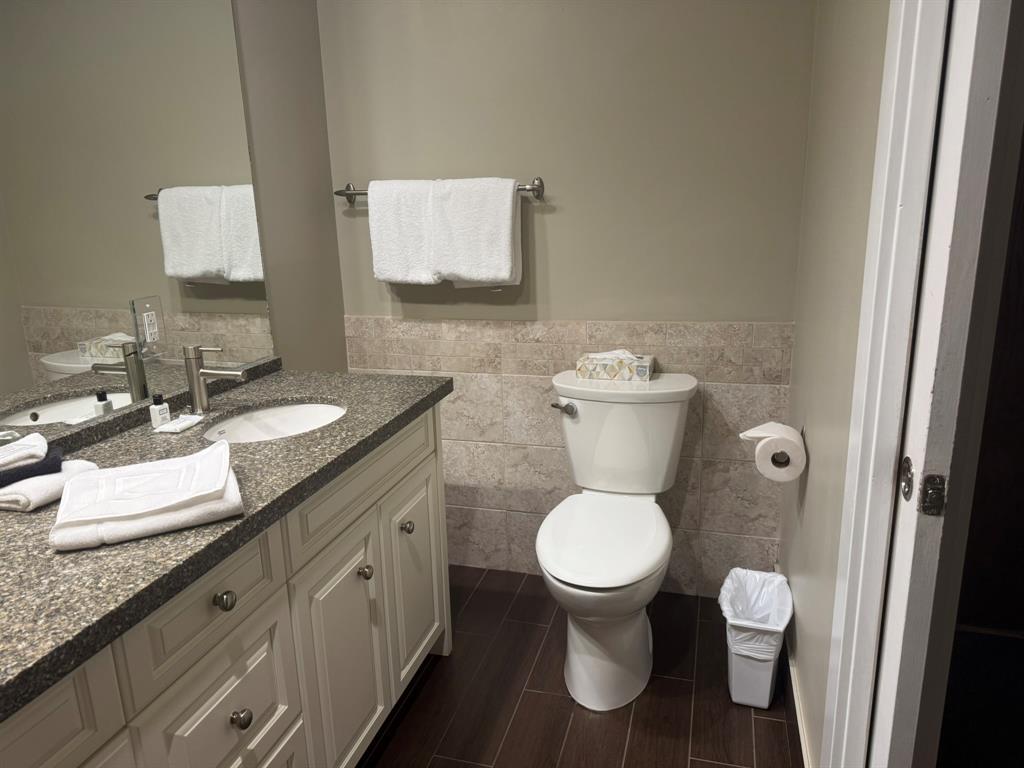 #207/307 – 4321 Village Gate Boulevard