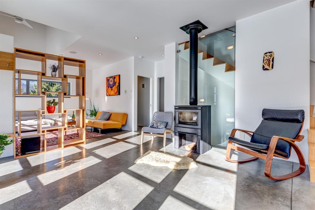 7597 Pemberton Meadows Road