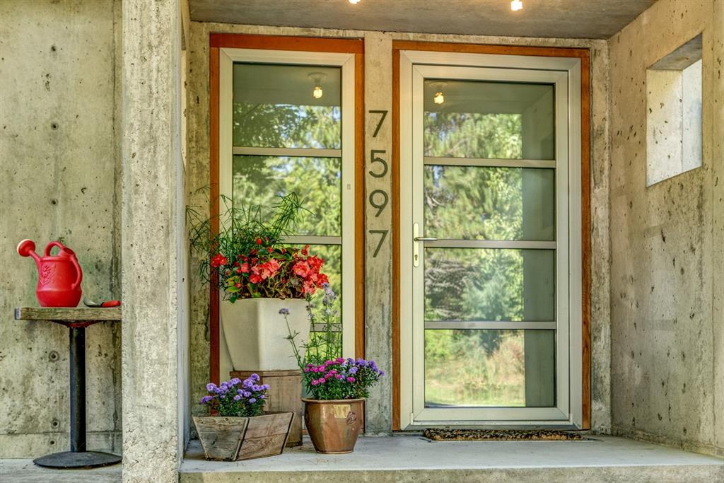 7597 Pemberton Meadows Road