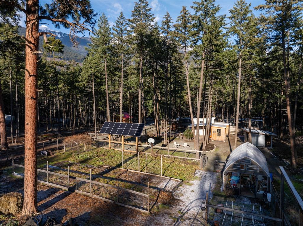 #6 – 9866 Pemberton Portage Road