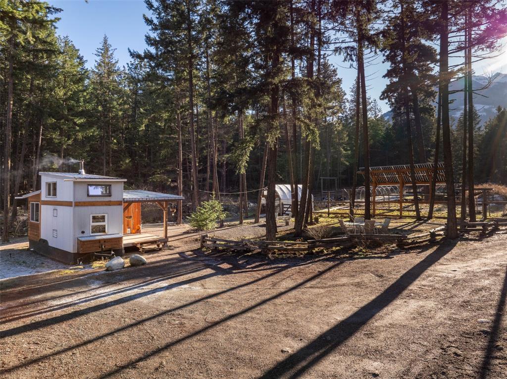 #6 – 9866 Pemberton Portage Road