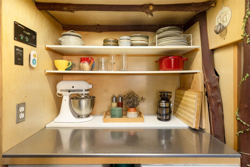 #6 – 9866 Pemberton Portage Road