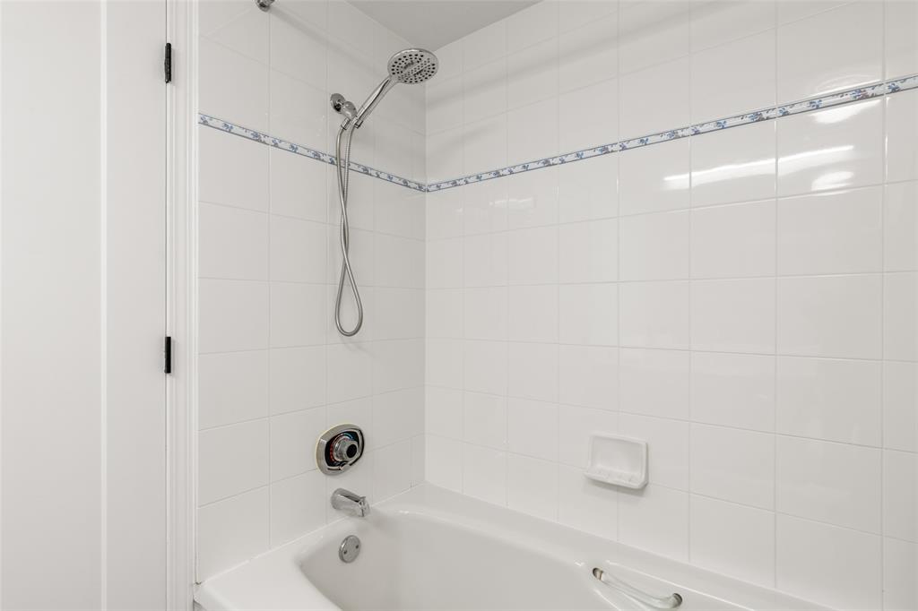 #225 – 3309 Ptarmigan Place