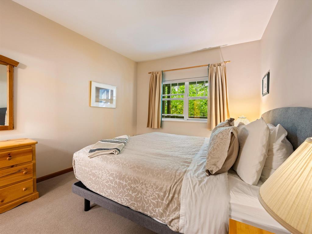 #203 – 3300 Ptarmigan Place