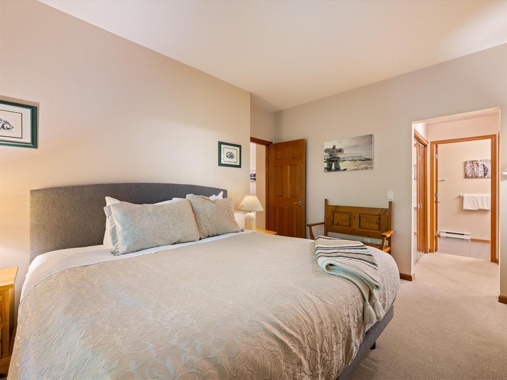 #203 – 3300 Ptarmigan Place