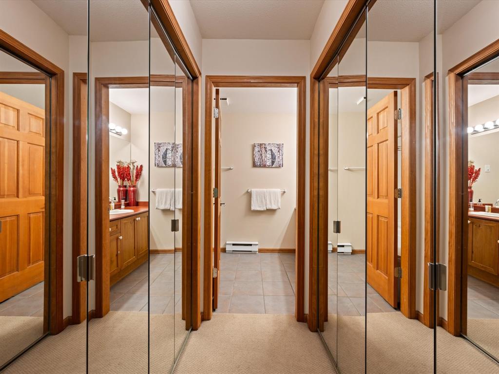 #203 – 3300 Ptarmigan Place