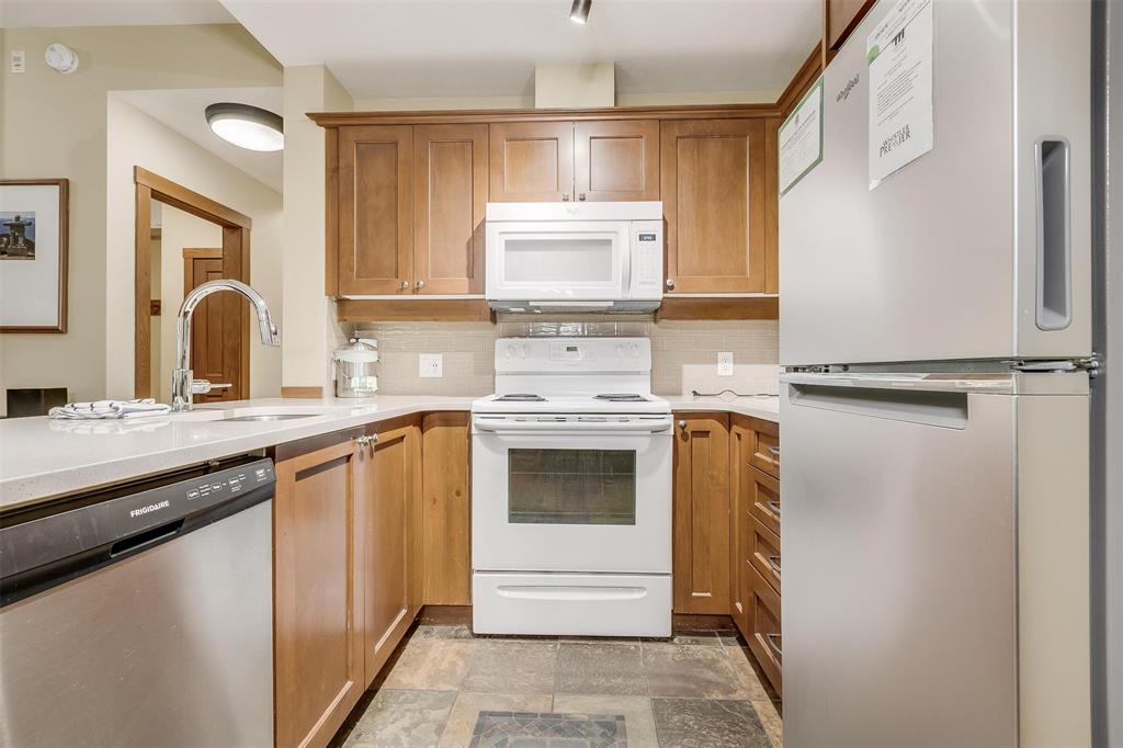 #104G2 – 4653 Blackcomb Way