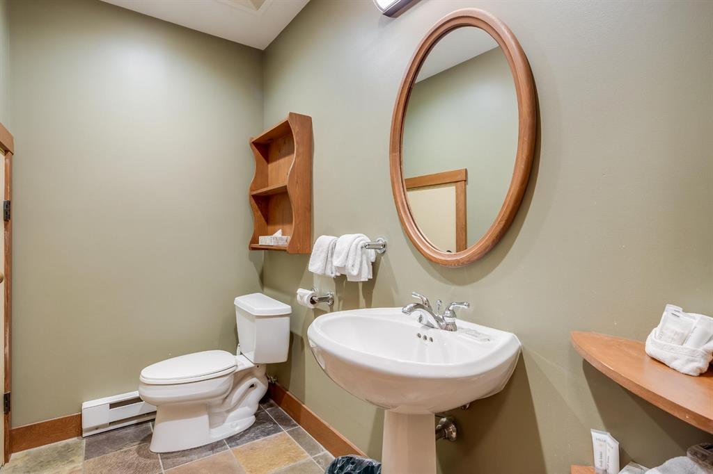 #104G2 – 4653 Blackcomb Way