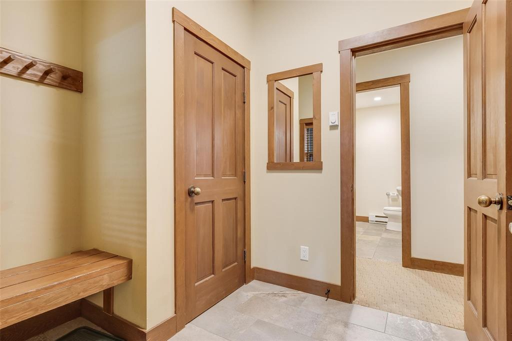 #104G2 – 4653 Blackcomb Way