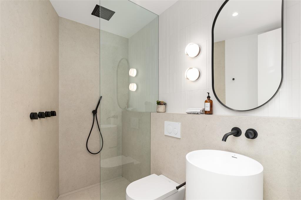 9257 Wedgemount Plateau Drive