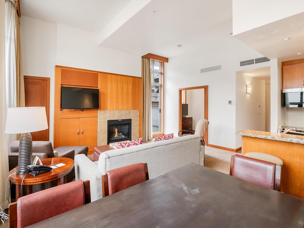 #4407 – 4299 Blackcomb Way