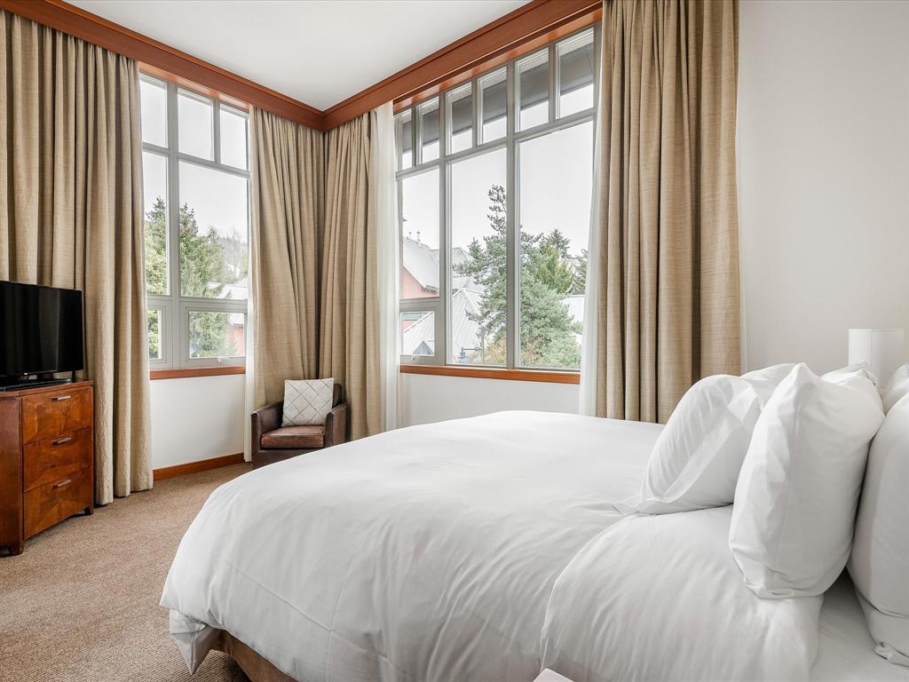 #4407 – 4299 Blackcomb Way