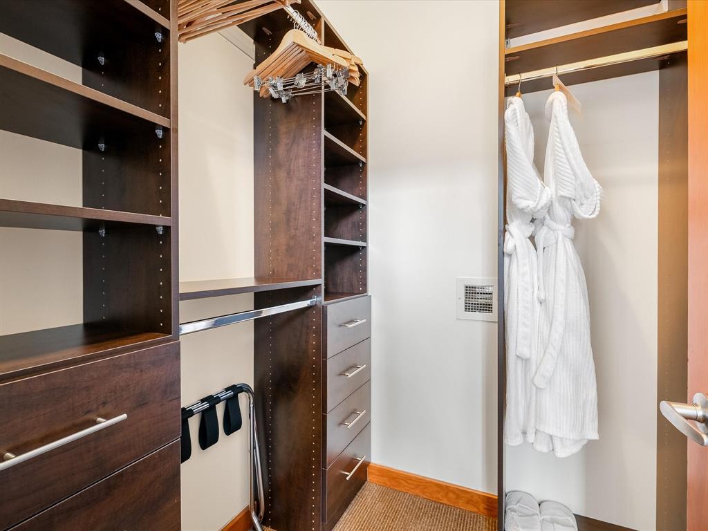 #4407 – 4299 Blackcomb Way