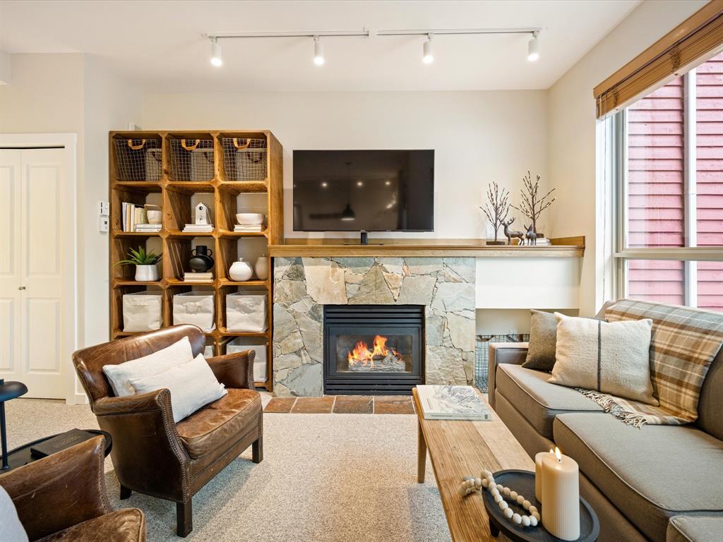 #16 – 4385 Northlands Boulevard