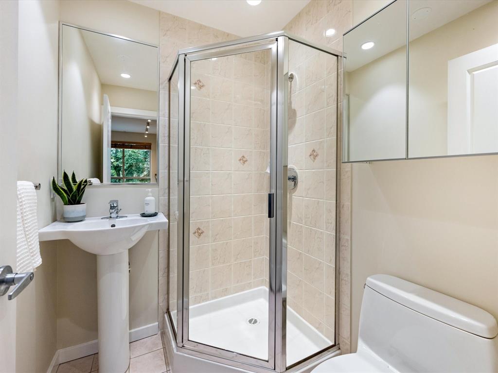 #16 – 4385 Northlands Boulevard