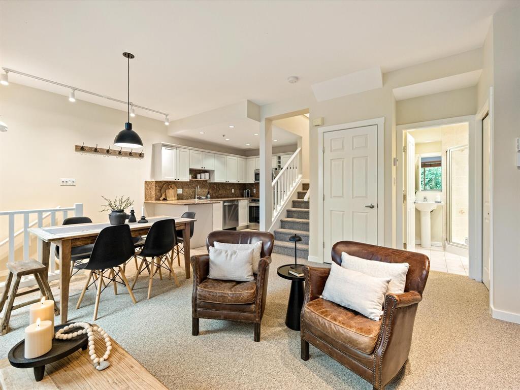 #16 – 4385 Northlands Boulevard