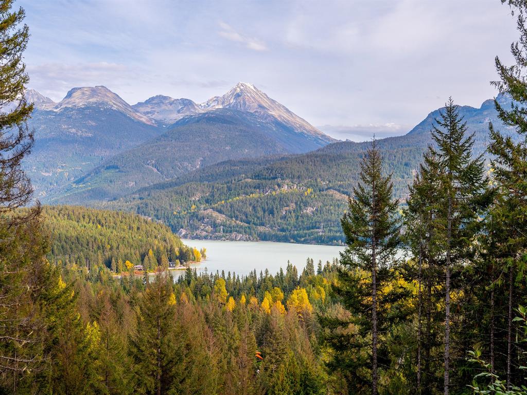 8365 Mountain View Drive