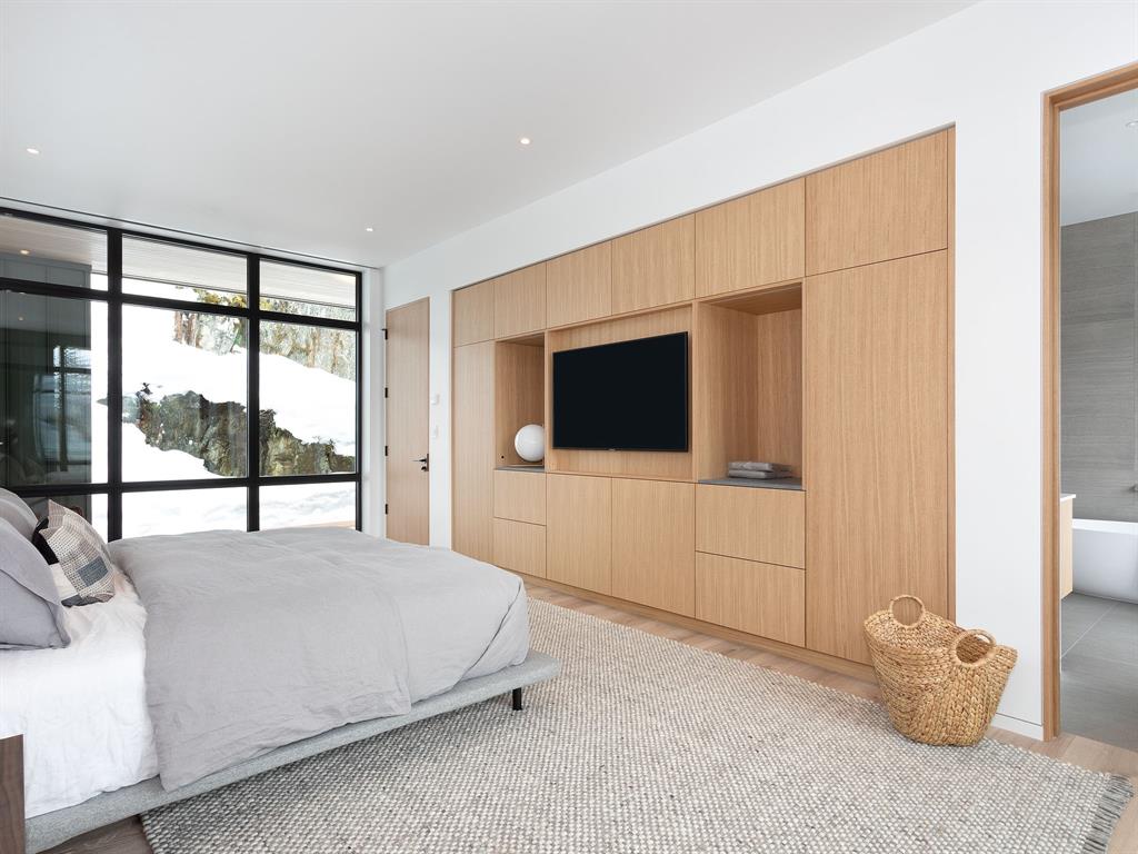 2932 Ancient Cedars Lane