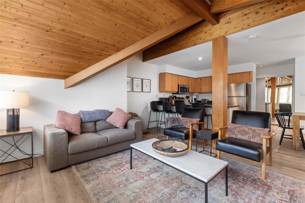 #A – 4324 Sunrise Alley