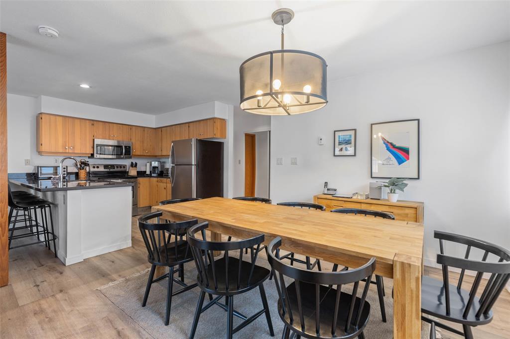 #A – 4324 Sunrise Alley