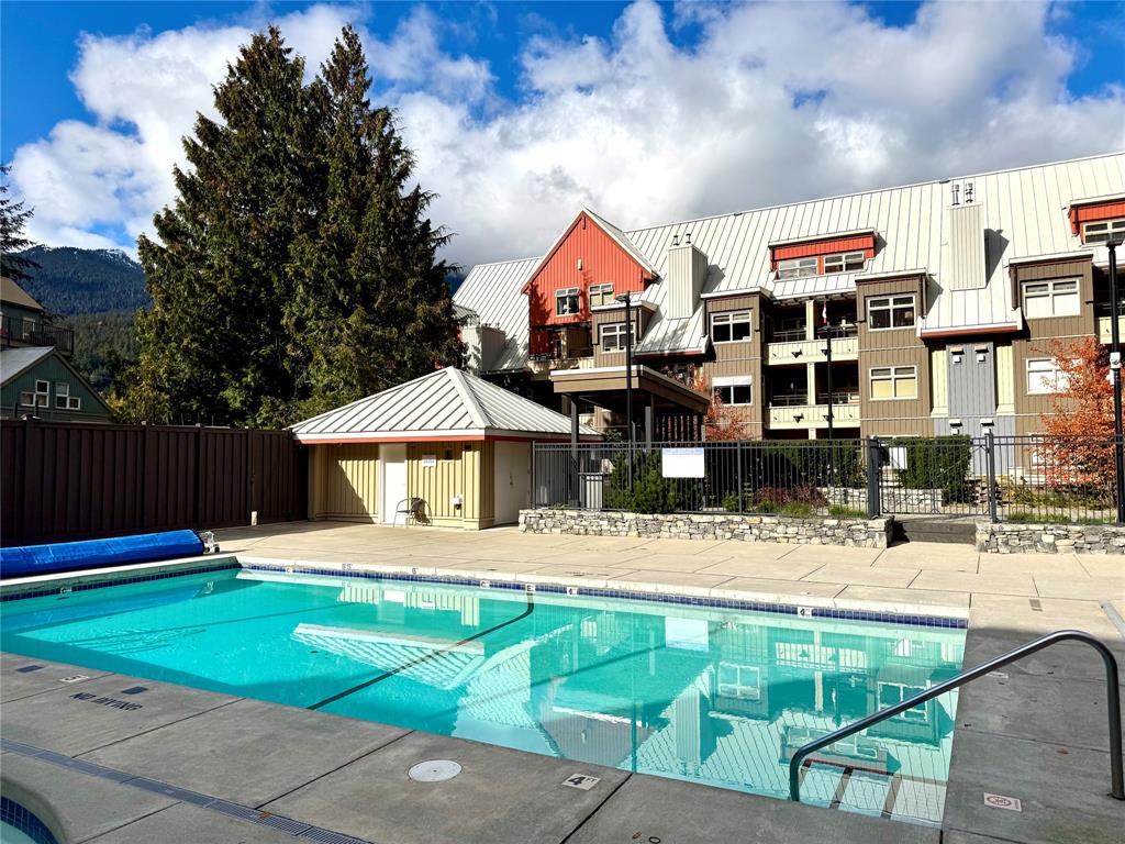 #231 – 2050 Lake Placid Road